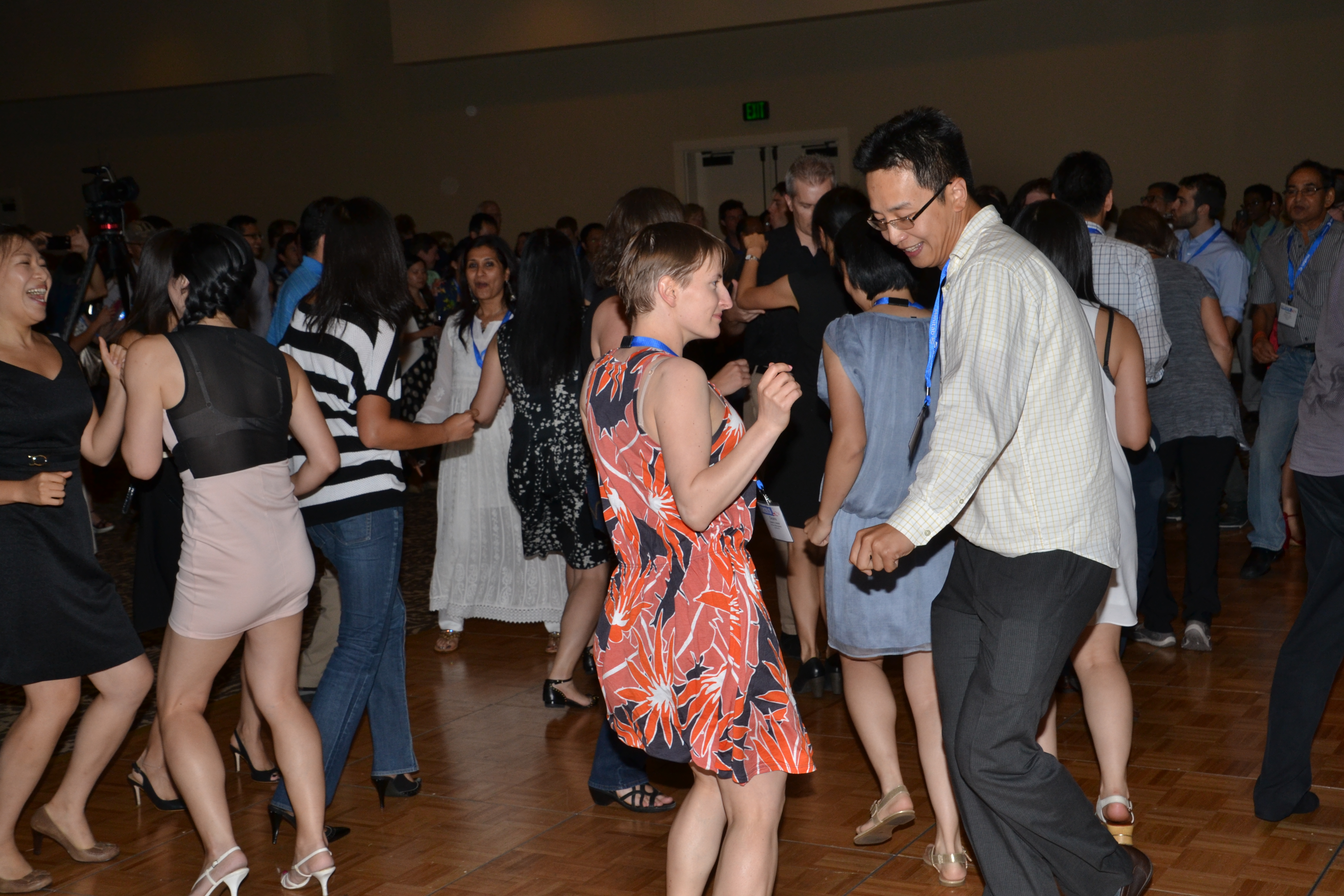 JSM 2015 attendees shimmy at the Dance Party. 