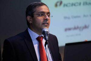Special workshop guest Vyom Upadhyay emphasized that statistics should be used to promote business growth.
